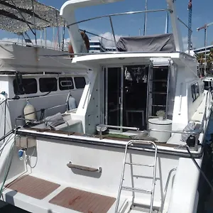 Bateau-hôtel Yach Boat, Barcelone