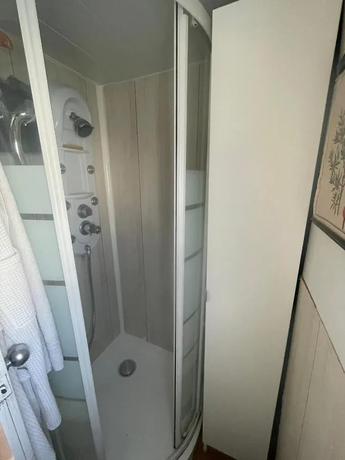 Båthotell Light Bedroom In A Home Boat Barcelona
